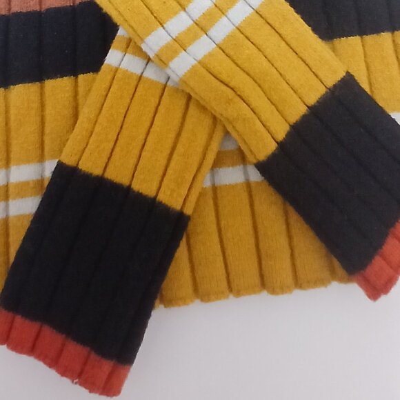 Sweater - Picture 3 of 4